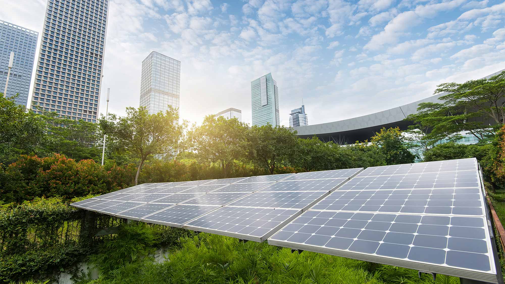 太阳能电池板在一个城市