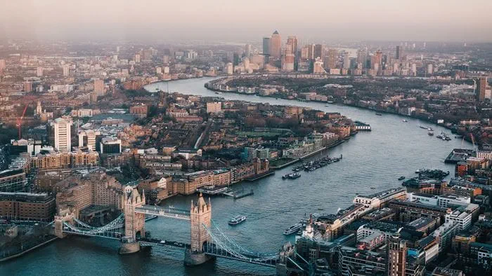 伦敦泰晤士河塔桥鸟瞰图